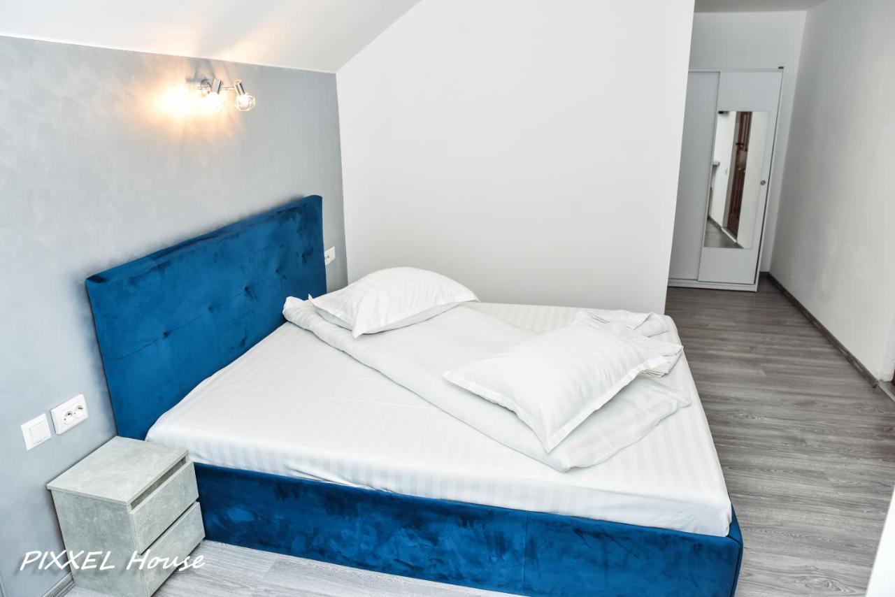 Pixxel House Hotel Moeciu De Sus Bagian luar foto