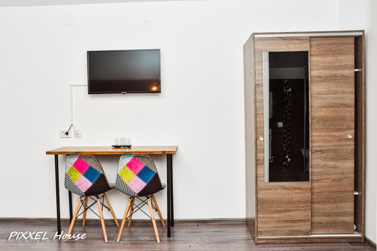 Pixxel House Hotel Moeciu De Sus Bagian luar foto